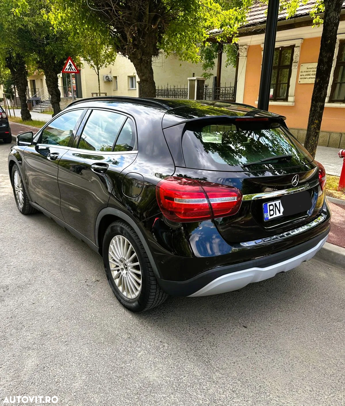 Mercedes-Benz GLA - 3