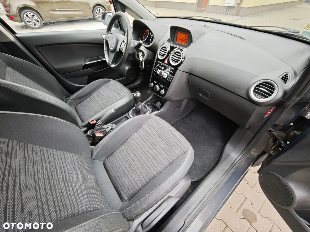 Opel Corsa 1.4 16V Energy - 16