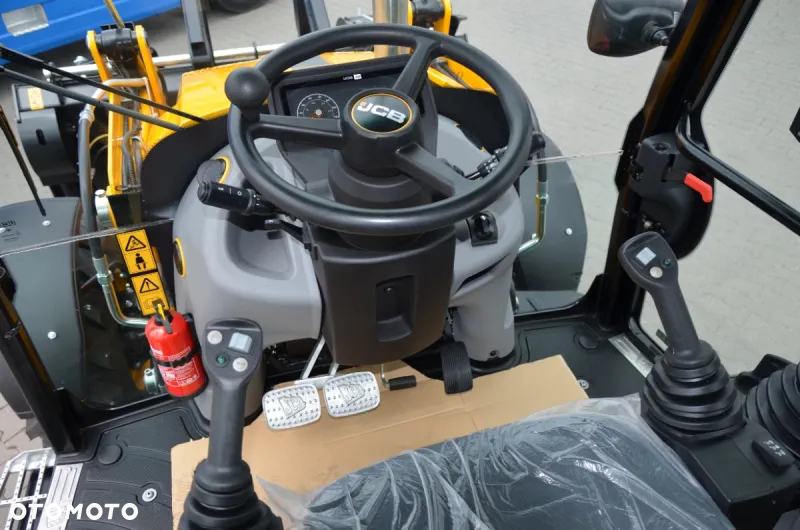 JCB WYNAJEM DŁUGOTERMINOWY 3CX AEC 2024r KLIMA, SZYBKOZŁĄCZE, 3 ŁYŻKI, UCHYLNA SKARPÓWKA - 16