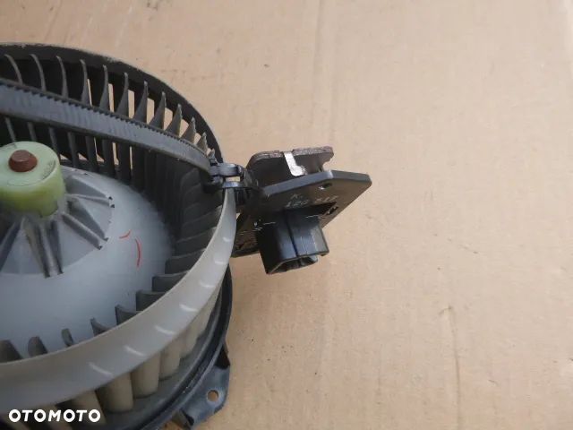 DMUCHAWA NAWIEWU REZYSTOR TOYOTA YARIS II 05- - 11