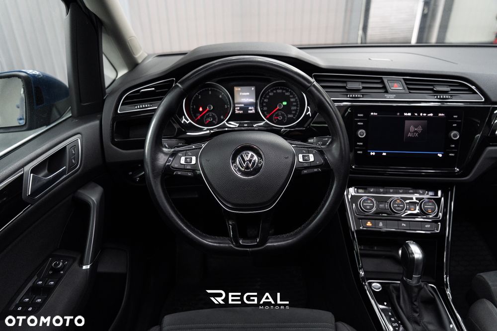 Volkswagen Touran - 15