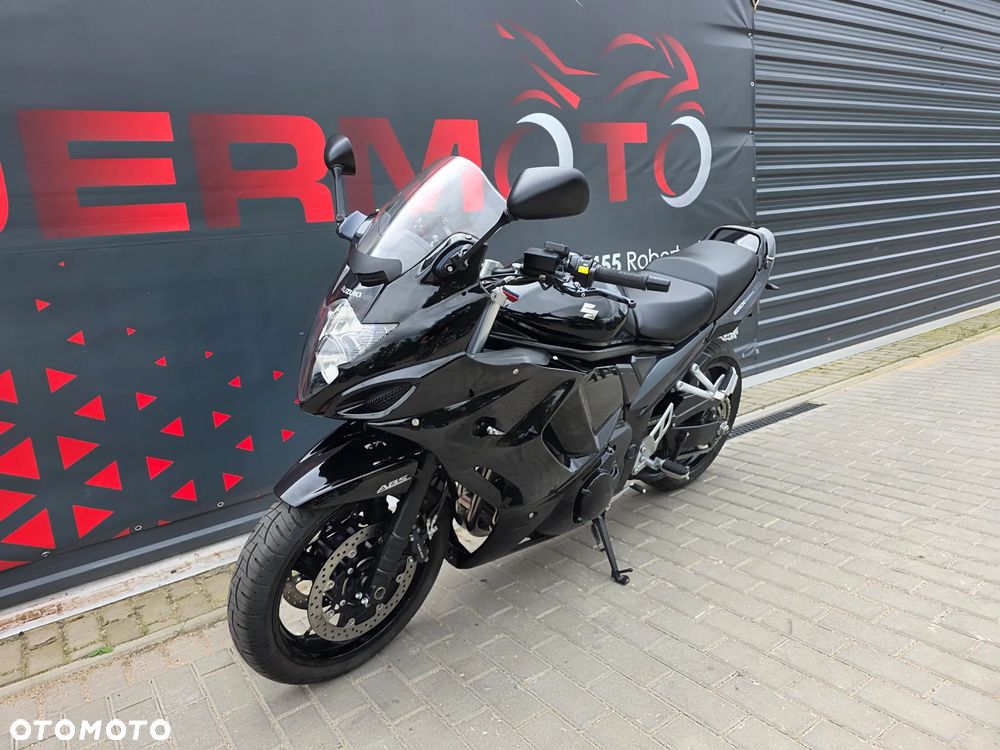 Suzuki GSX - 33