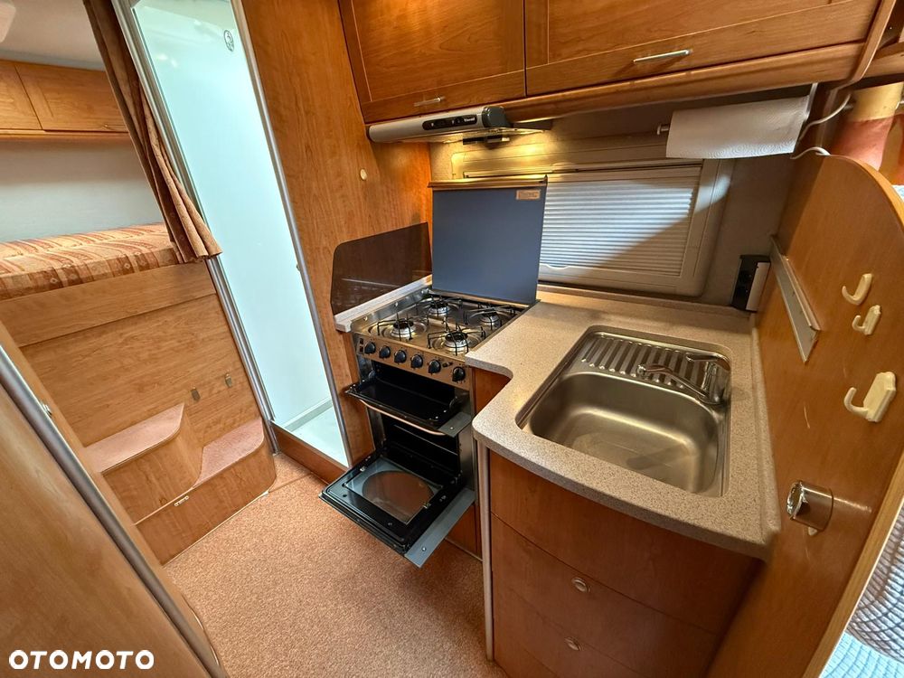 Mercedes-Benz RMB - 4