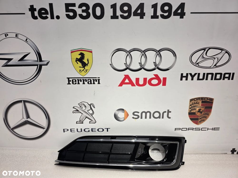 AUDI A8 4H0 D4 LIFT 13- LEWA / PRAWA KRATKA BOCZNA ZDERZAKA PRZEDNIEGO PRZÓD NR 4H0807680P / 4H0807680Q + 4K0807152B , 4H0807679P / 4H0807679Q + 4H0807151B NR AUKCJI KB91 - 10