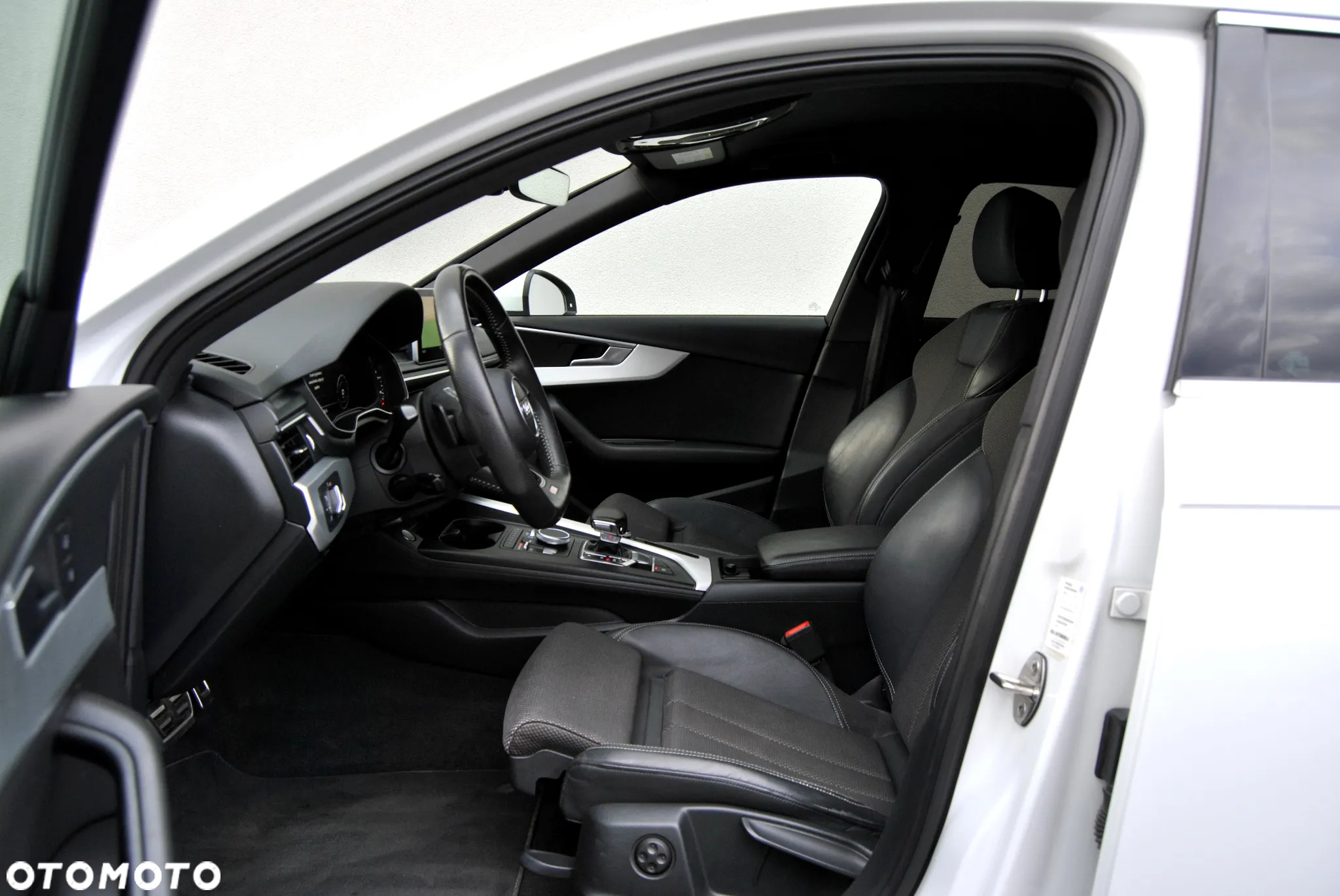 Audi A4 Avant 2.0 TDI ultra S tronic sport - 17