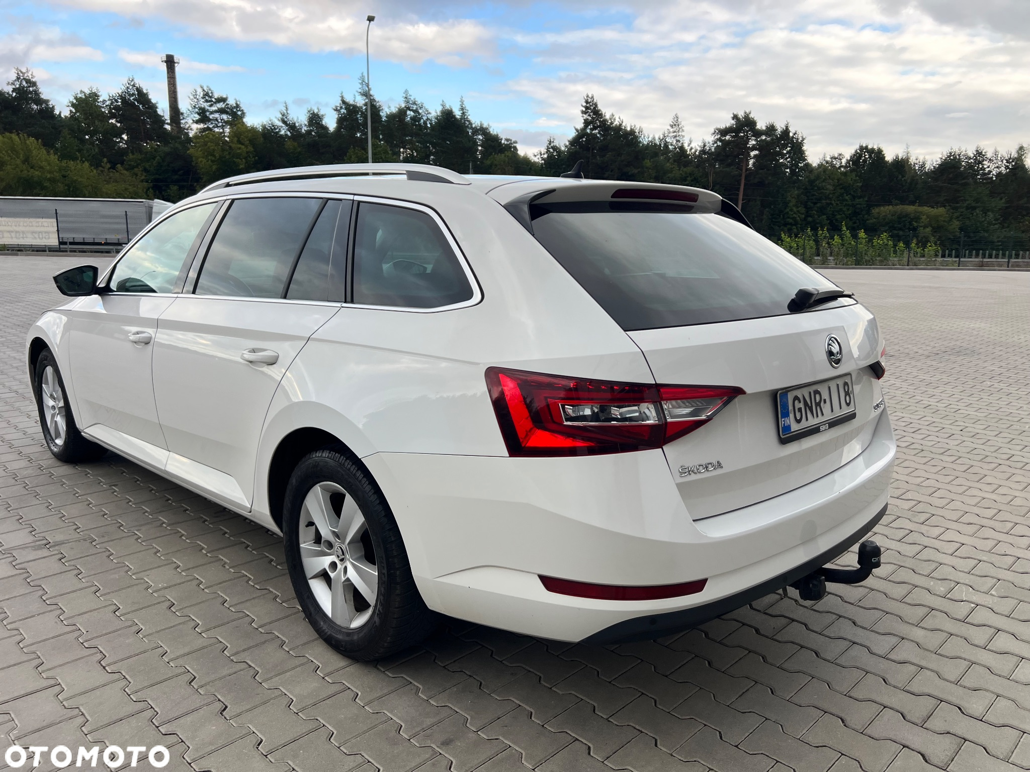 Skoda Superb 2.0 TDI 4x4 DSG Premium Edition - 11