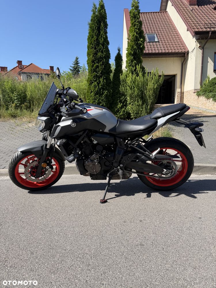 Yamaha MT - 2