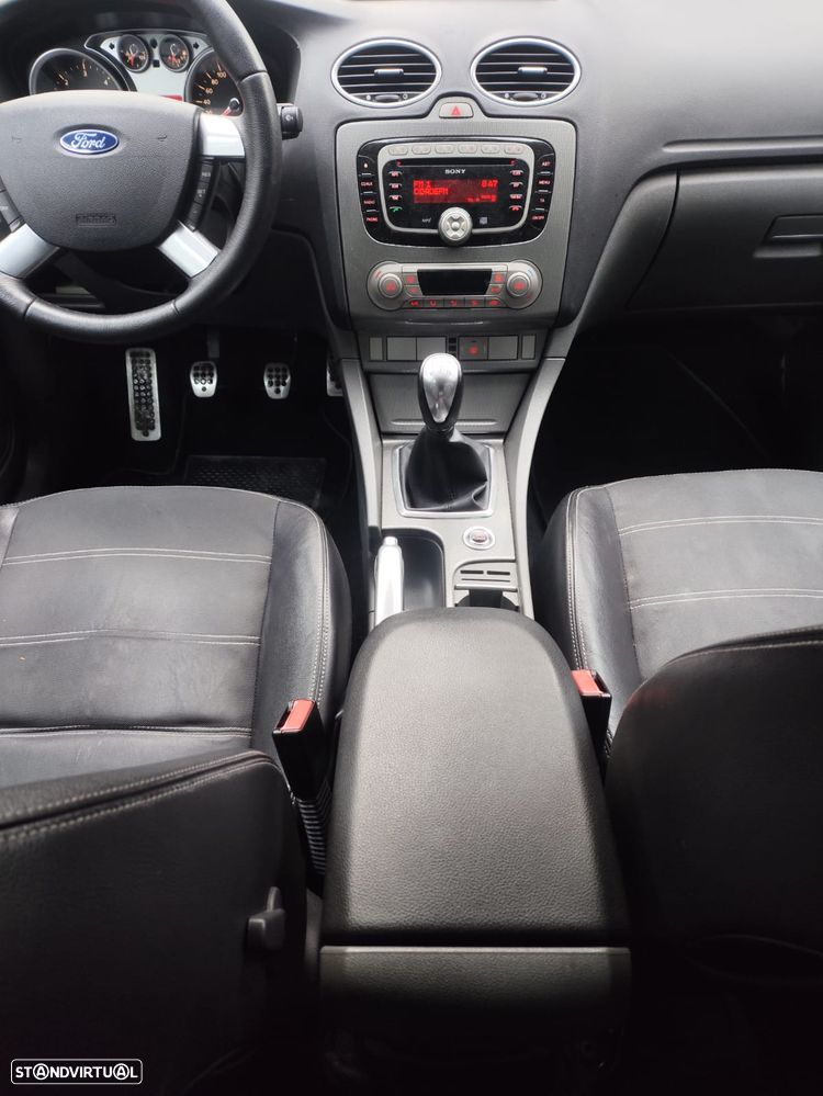 Ford Focus SW 1.6 TDCi Titanium - 11
