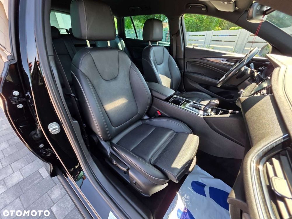 Opel Insignia - 29