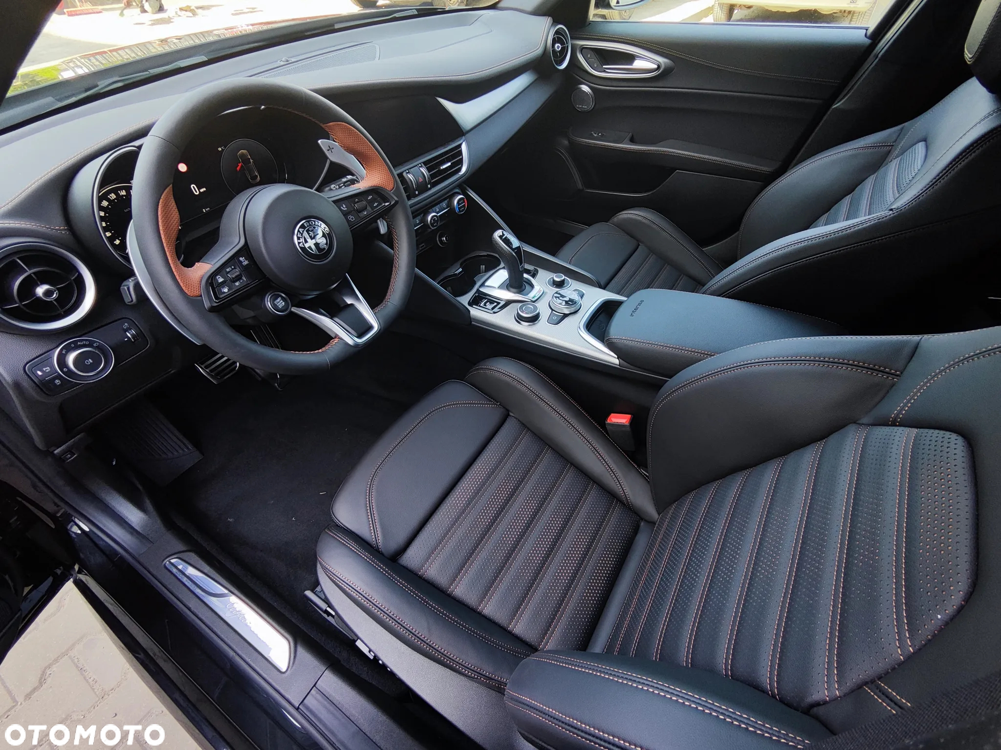 Alfa Romeo Giulia 2.0 Turbo Intensa Q4 - 14