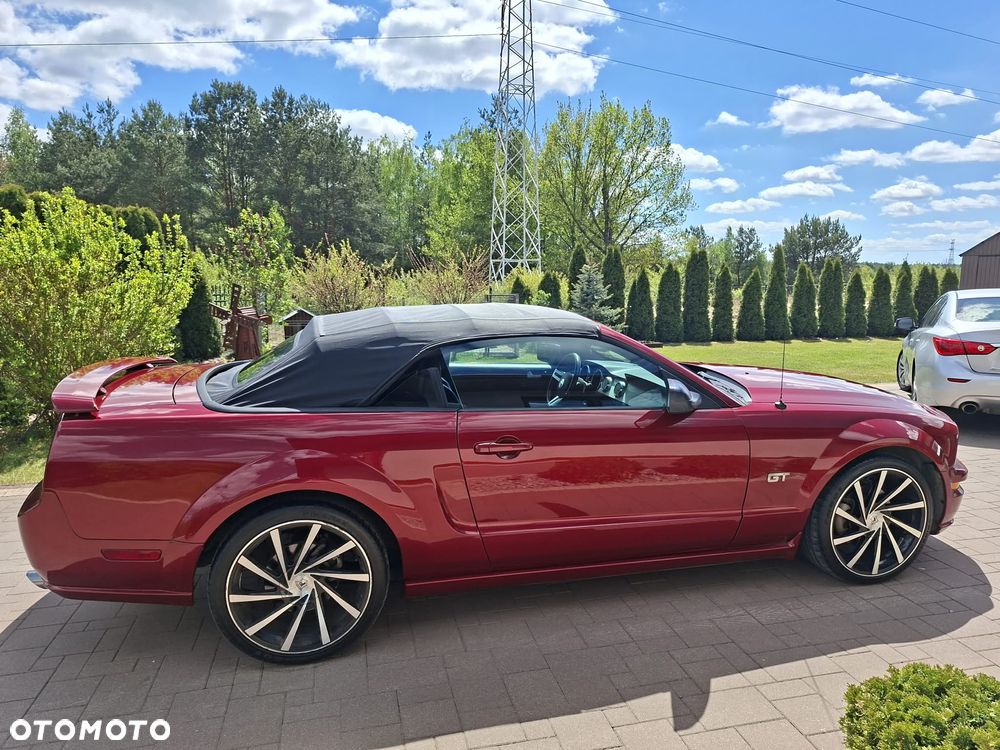 Ford Mustang - 6