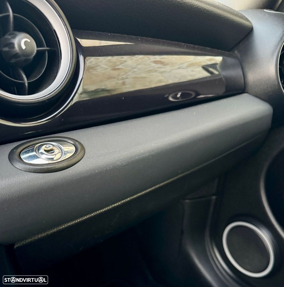 MINI Cabrio Cooper S - 22