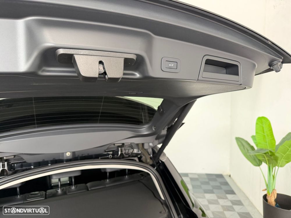 Land Rover Range Rover Evoque P300e R-Dynamic HSE - 23