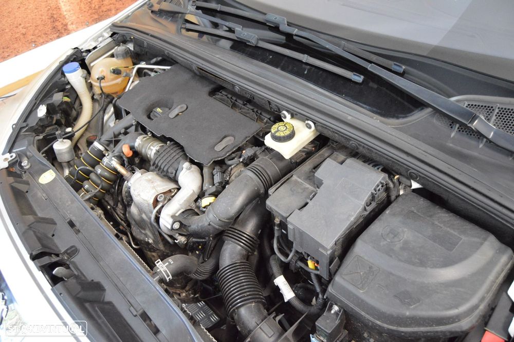 Peugeot 308 1.6 HDi Active - 16