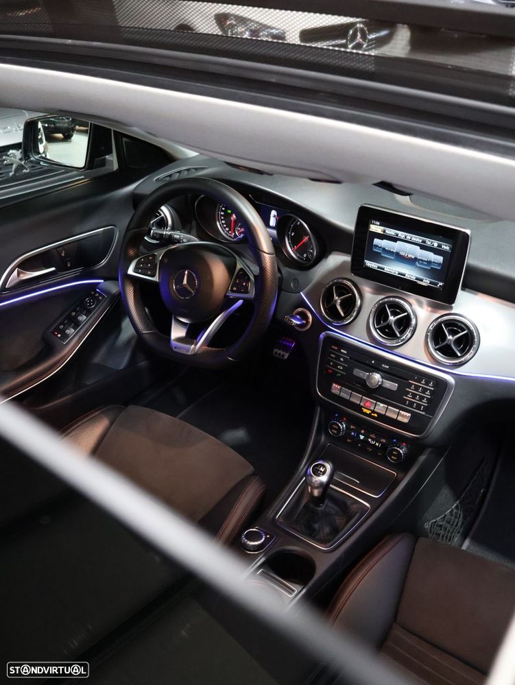 Mercedes-Benz CLA 180 d Shooting Brake AMG Line - 16