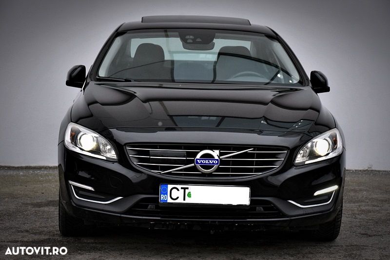 Volvo S60 T5 AWD Momentum - 2
