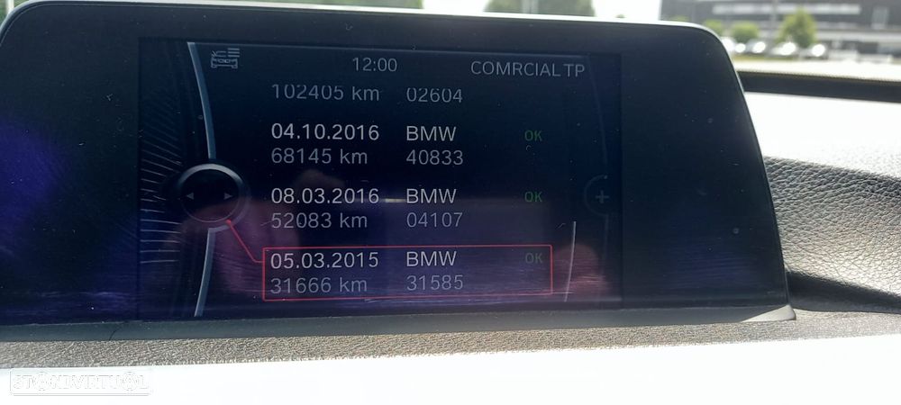 BMW 318 d Sport - 12