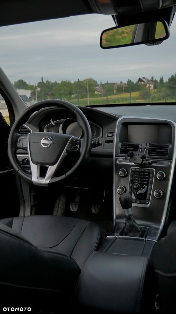Volvo XC 60 D3 Momentum - 9