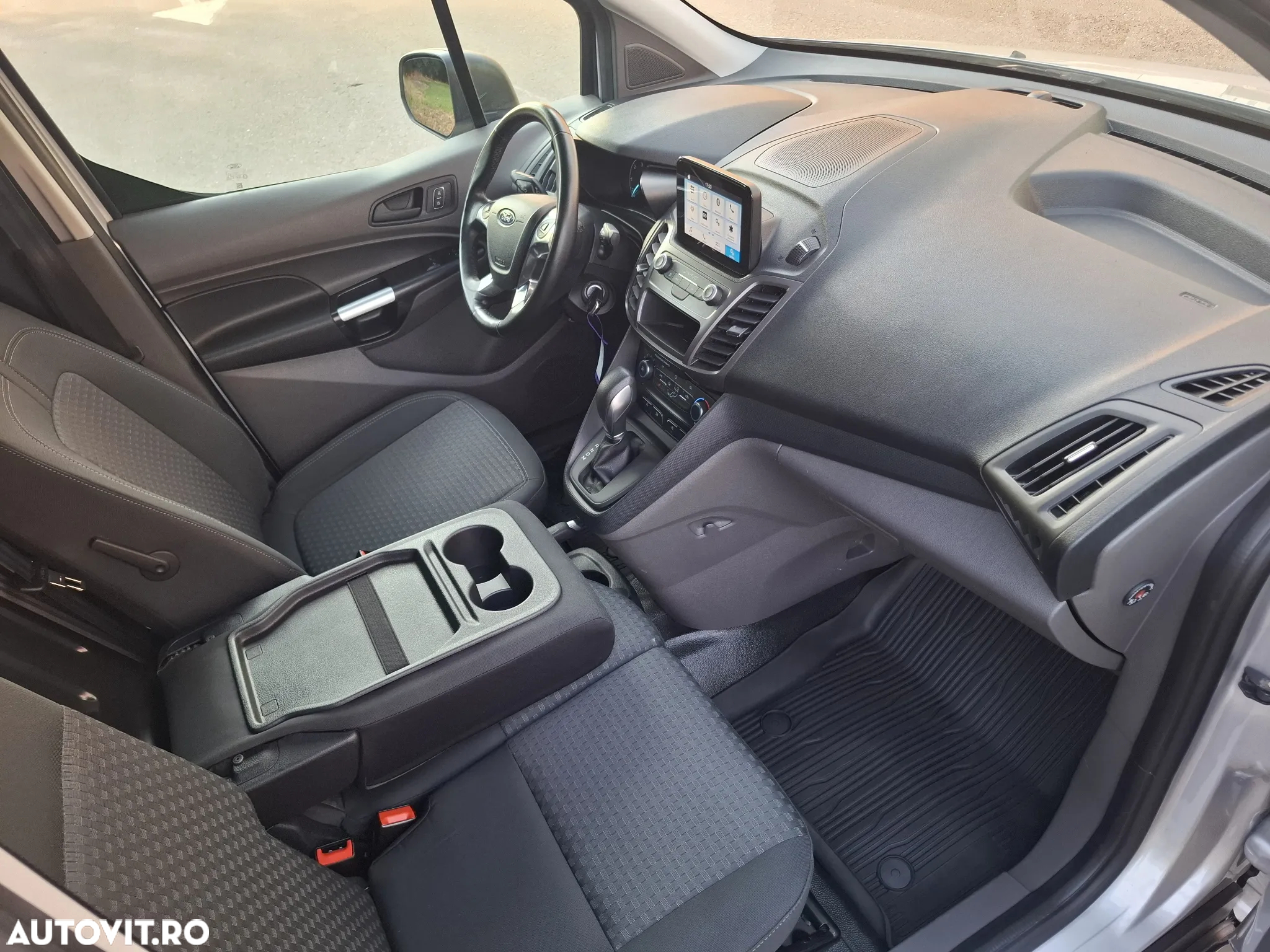 Ford TRANSIT CONECT - 10