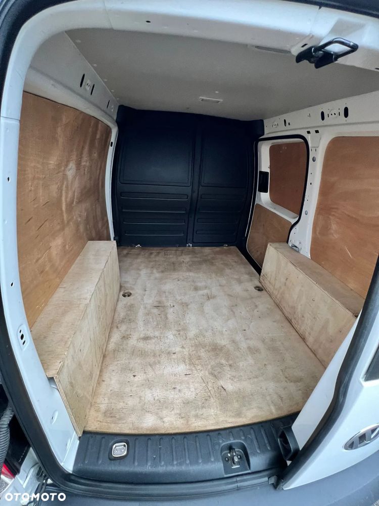 Volkswagen Caddy - 12