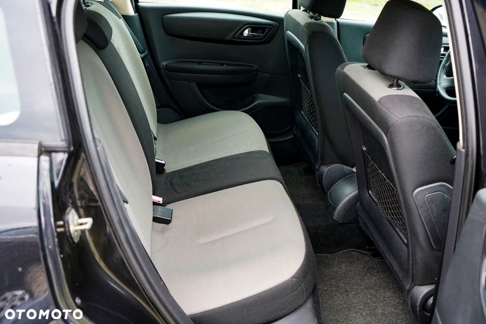 Citroën C4 1.6 HDi FAP Confort - 19
