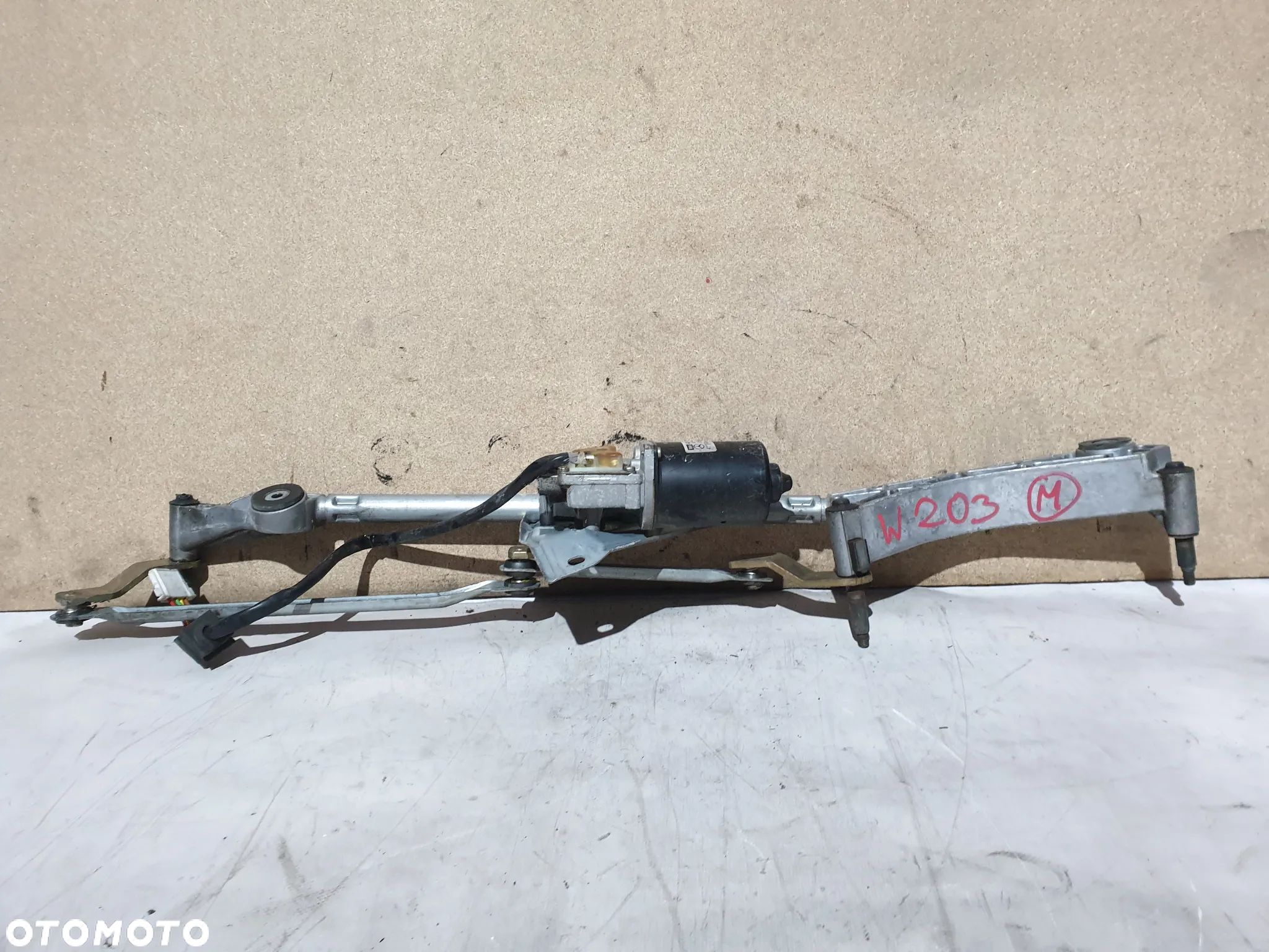 Mercedes W203 Mechanizm Wycieraczek A2038200342 - 1