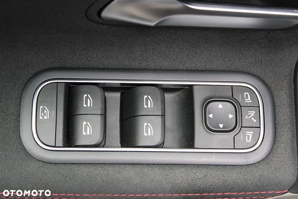 Mercedes-Benz Klasa A 200 AMG Line 7G-DCT - 35