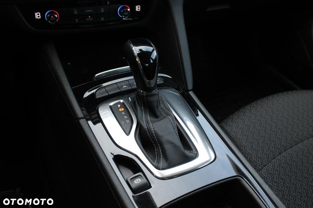 Opel Insignia - 16
