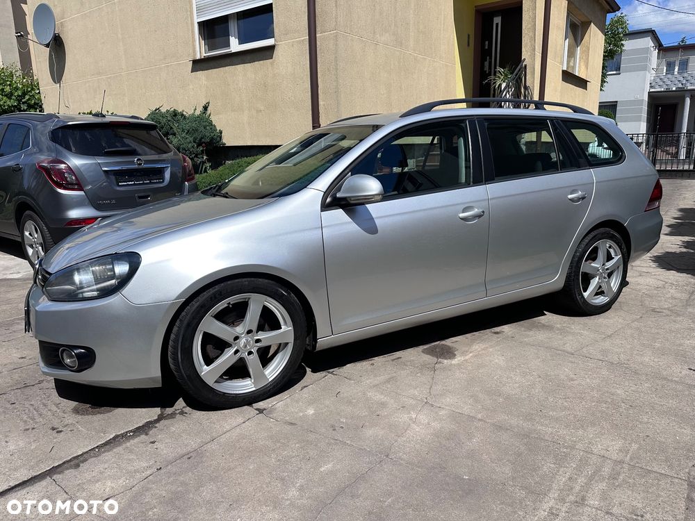 Volkswagen Golf - 2