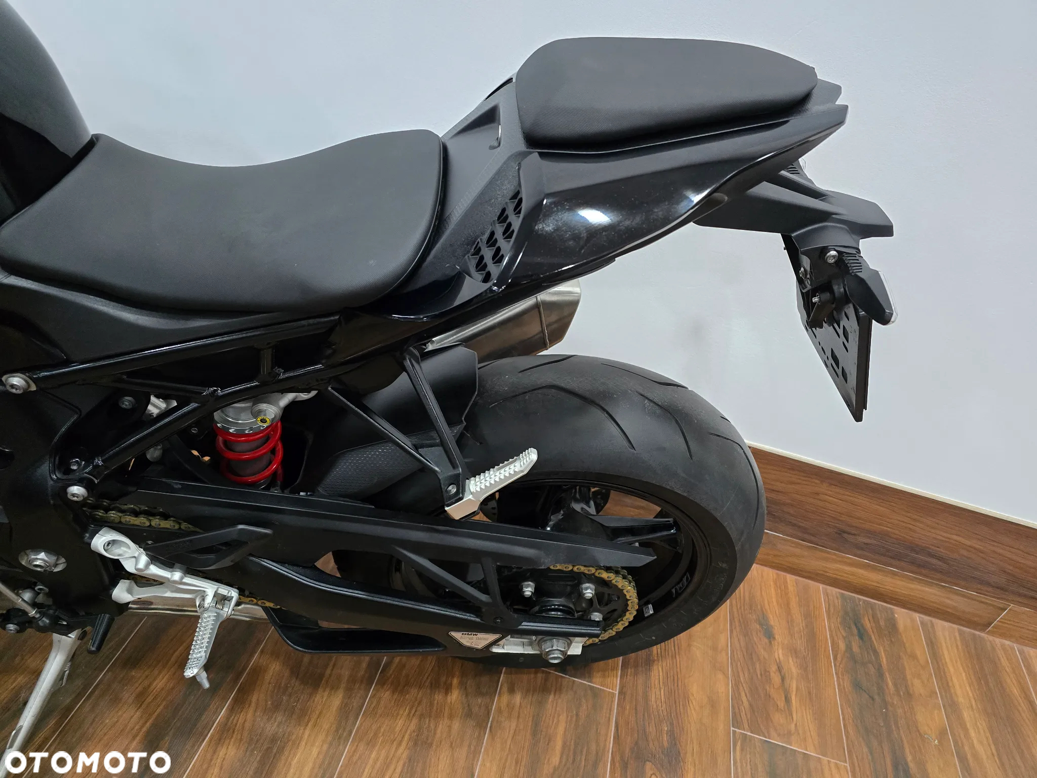 BMW S - 38