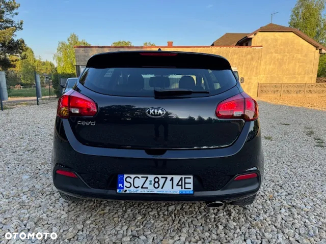 Kia Ceed - 16