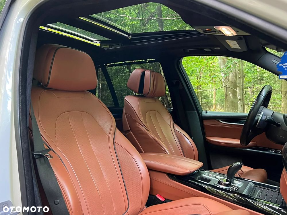 BMW X5 M M50i - 17
