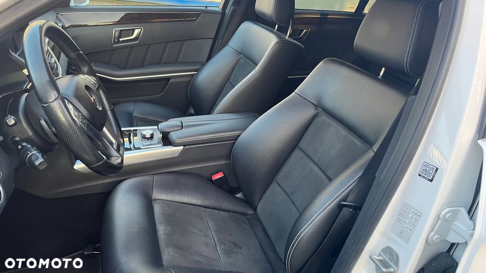 Mercedes-Benz Klasa E 300 T CDI DPF BlueEFFICIENCY 7G-TRONIC Avantgarde - 14