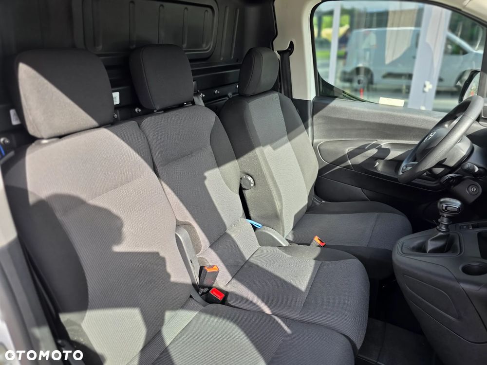 Toyota Proace City 1.2 D-4T 110KM  3 OSOBOWA Furgon Blaszak BEZWYPADKOWA z Polskiego Salonu I Pierwszy i Jedyny Właściciel I Stan auta "jak NOWE" I Pełna Faktura Vat 23% - 18