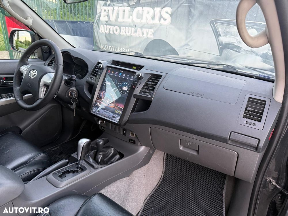 Toyota Hilux - 23