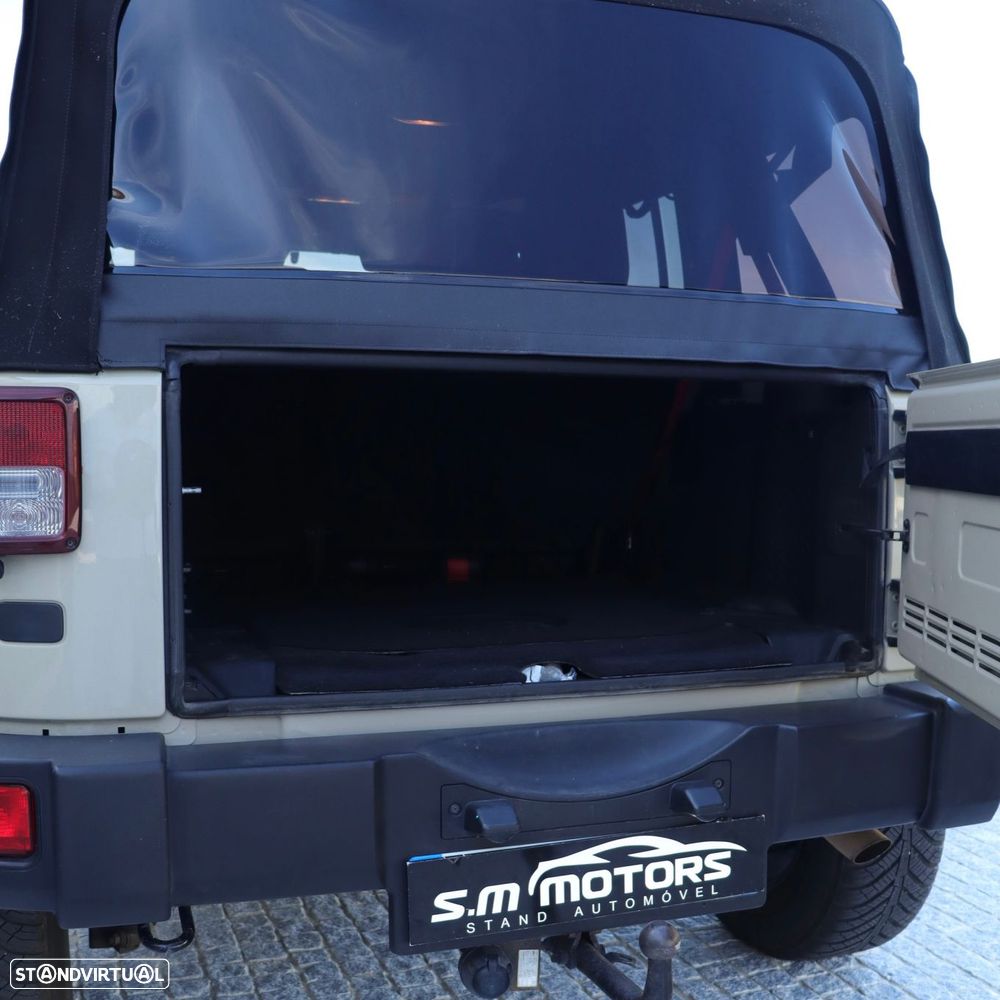 Jeep Wrangler Unlimited - 33