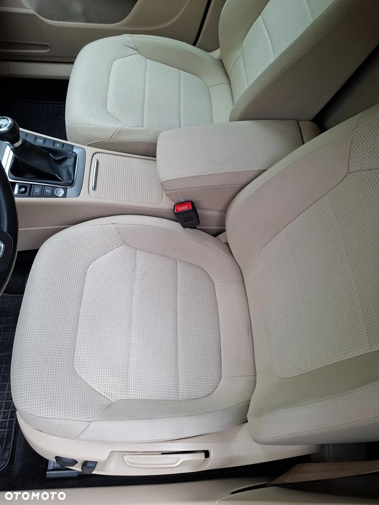 Volkswagen Passat 2.0 TDI Comfortline - 3