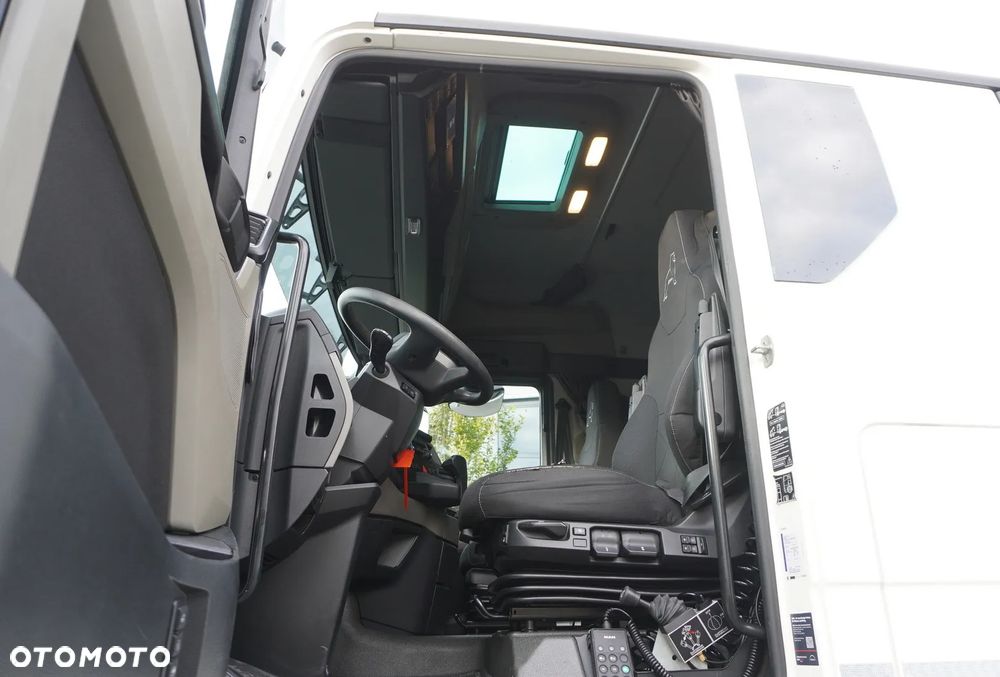 MAN TGX 26.470 6x2 COINTAINERKIPPER HYVA HIRMSCHLING / 200 tys. km! - 20