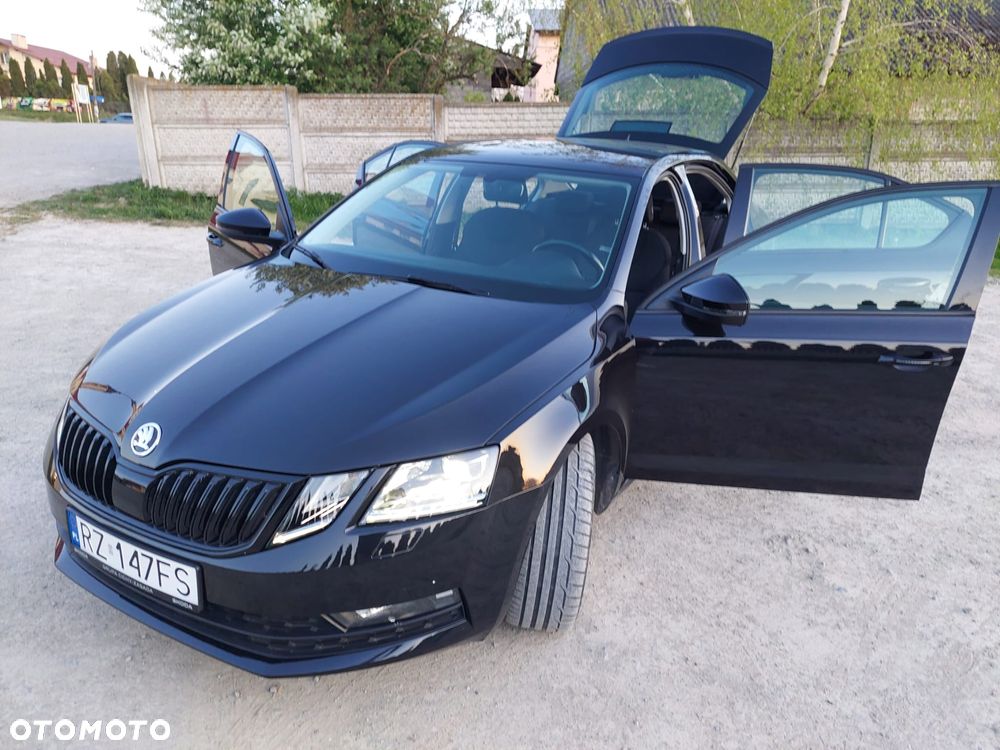 Skoda Octavia 1.5 TSI ACT Style DSG - 25