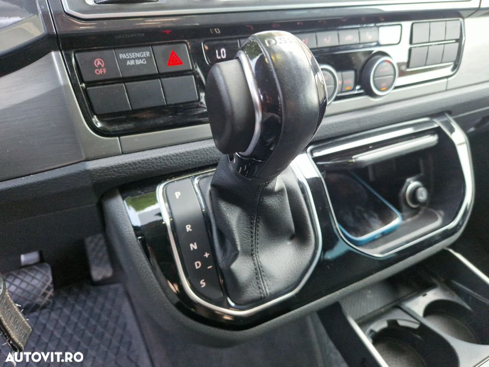 Volkswagen Multivan - 12