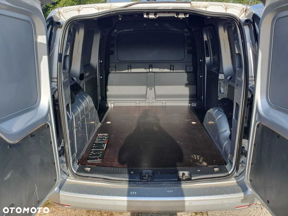 Volkswagen Caddy - 4