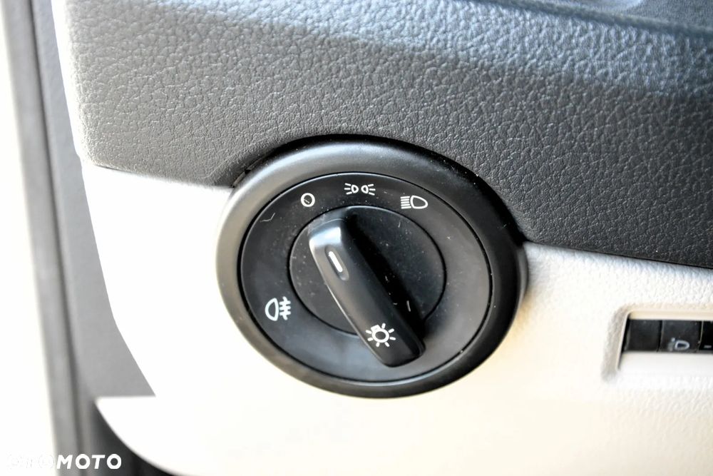 Volkswagen Transporter T6 TDI L2H1 - 17