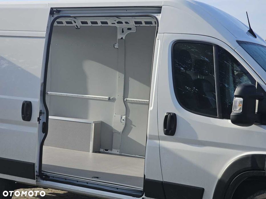 Podłoga srebrna L2-Ducato, Boxer, Jumper, Movano, Proace Max- 9mm - 7