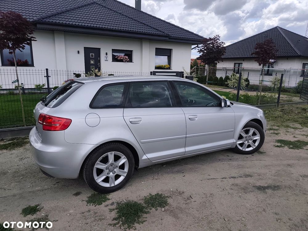 Audi A3 Sportback - 3