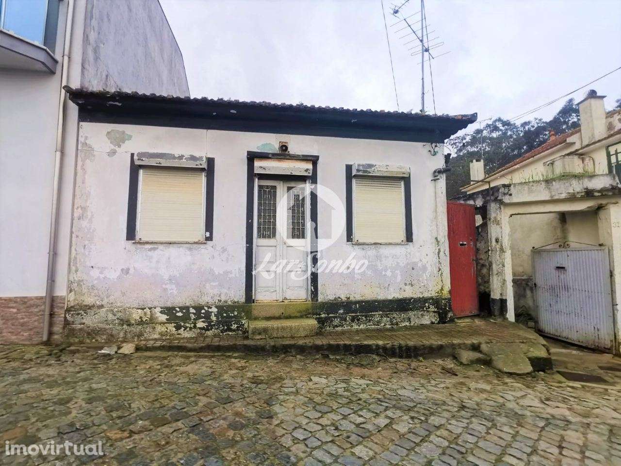 Moradia r/c M3 para recuperar a 600m da praia de Labruge - Grande imagem: 2/16