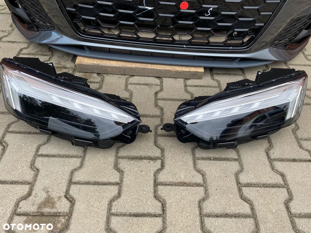 REFLEKTOR AUDI A5  8W6 941 040  8W6 941 039 2020- - 1