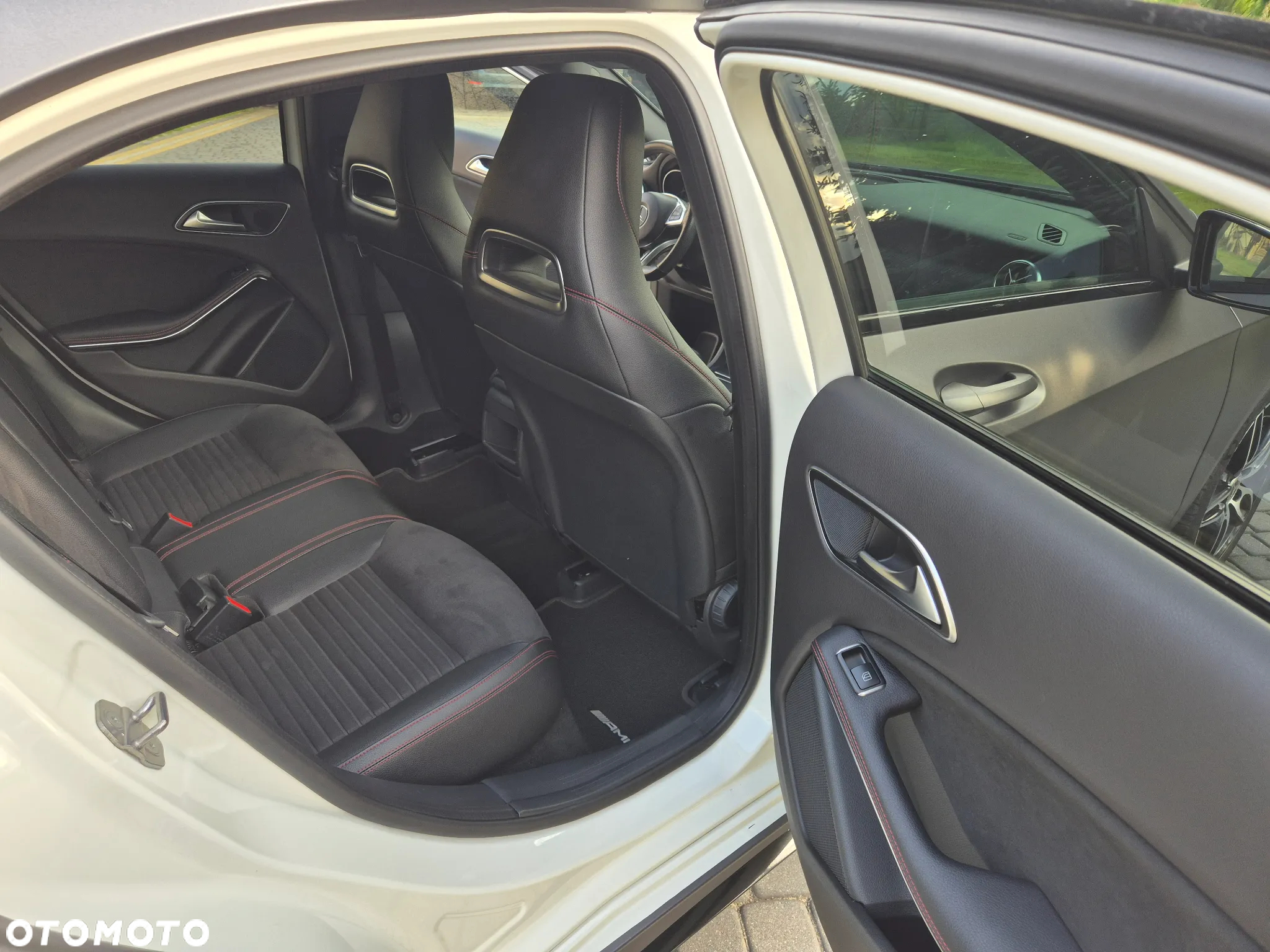Mercedes-Benz Klasa A 220 4-Matic AMG Line - 11