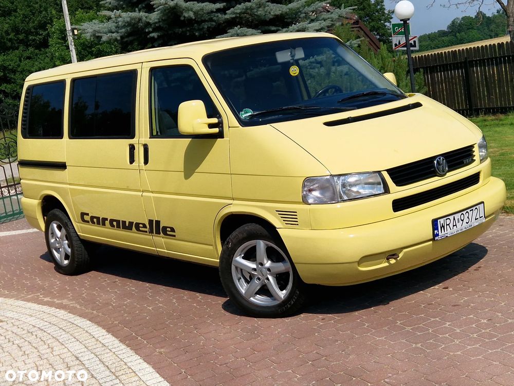 Volkswagen Caravelle - 1