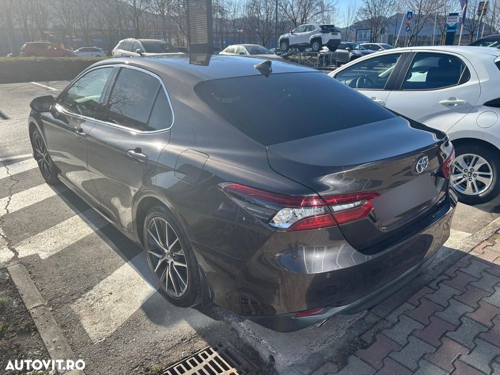 Toyota Camry 2.5 Exclusive - 3