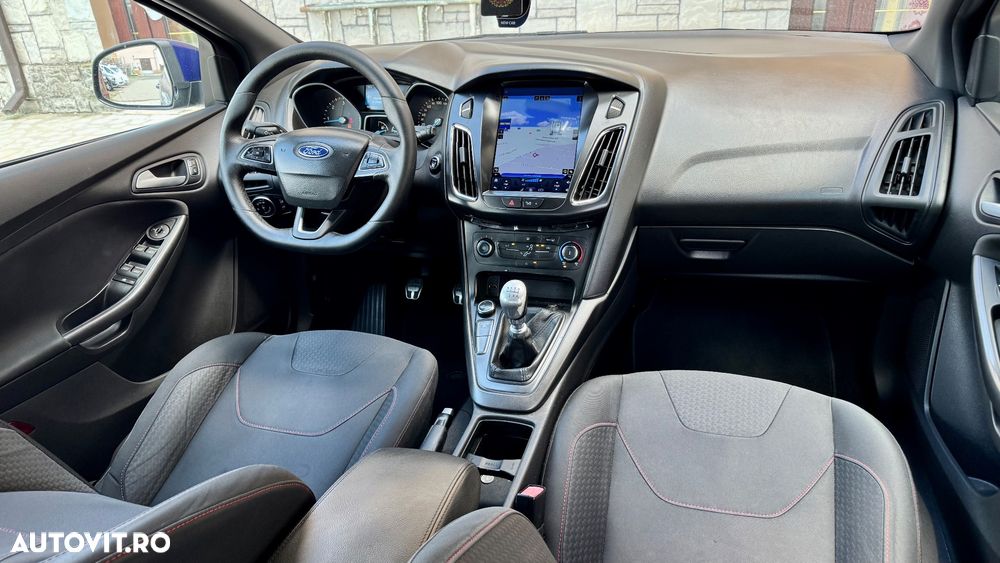 Ford Focus 1.5 EcoBlue Start-Stopp-System ST-LINE DESIGN - 5